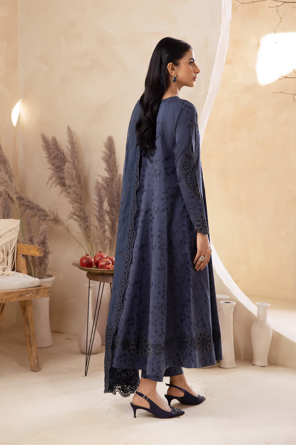 Iznik Luxury Winter Collection - ILW-02 DEMURE