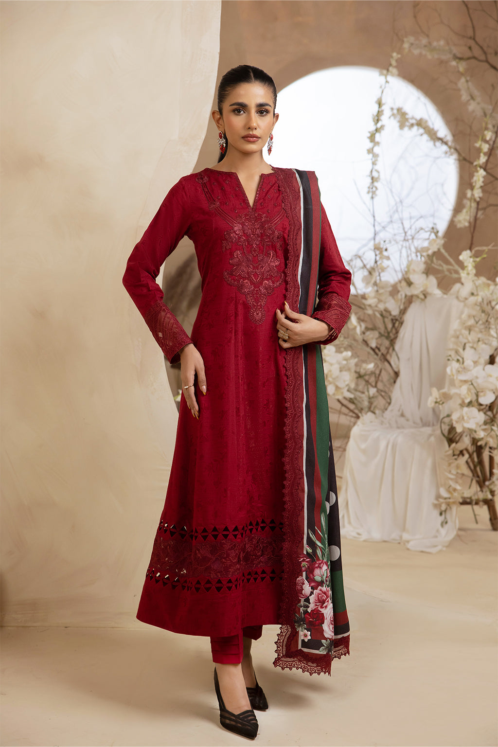 Iznik Luxury Winter Collection - ILW-01 FIORELLA