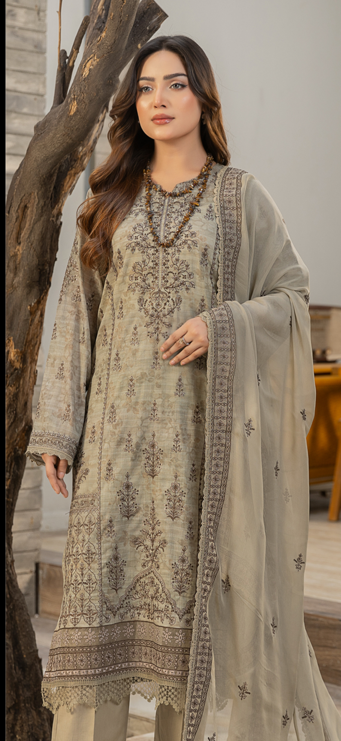 Pankh Luxury Lawn Box Suit – Elegant Summer Design 2