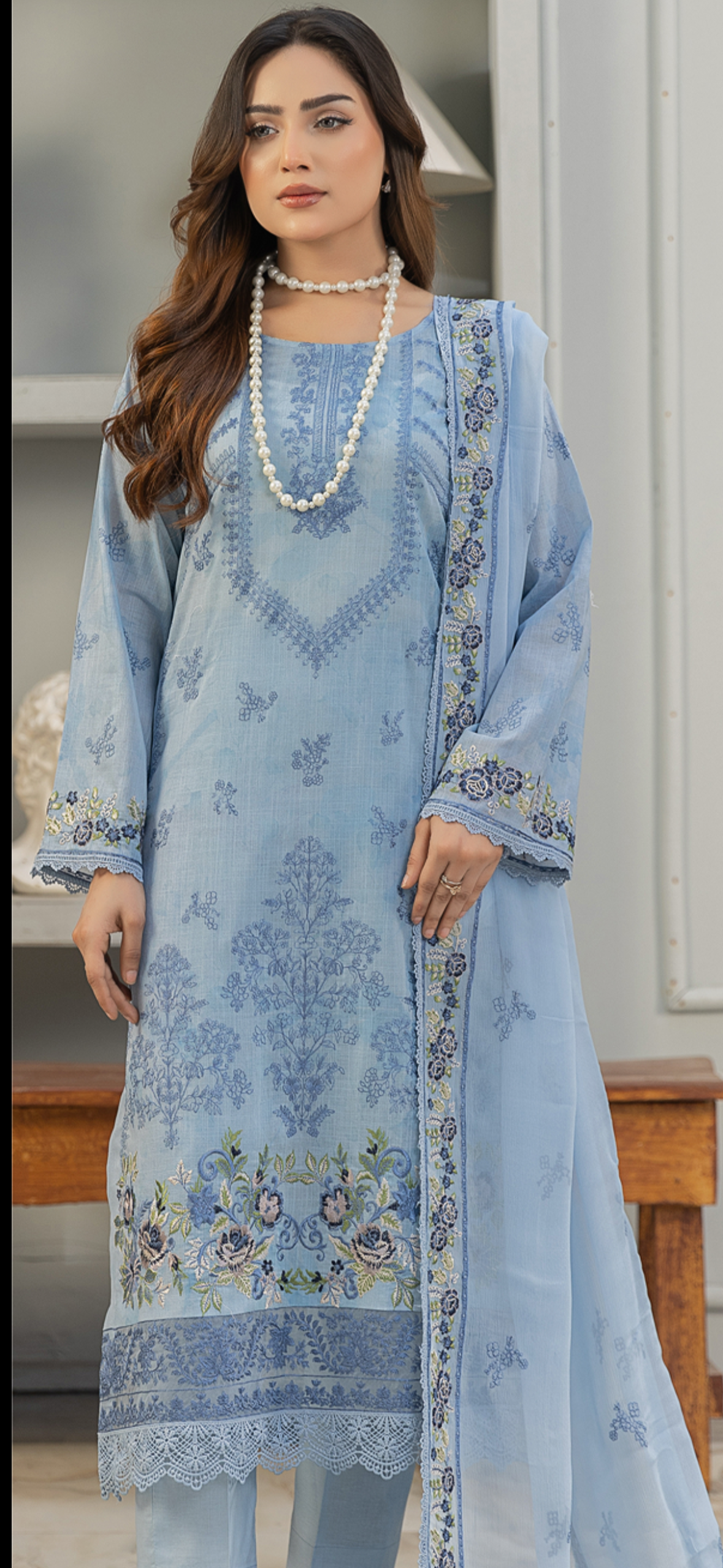 Pankh Designer Lawn Box Suit – Stylish Design 4